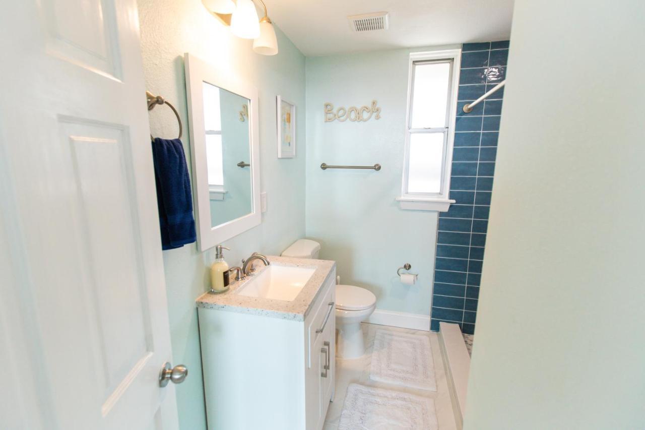 New Listing! Centrally Located Efficiency One Mile To The Beach! Jacksonville Beach Exterior foto
